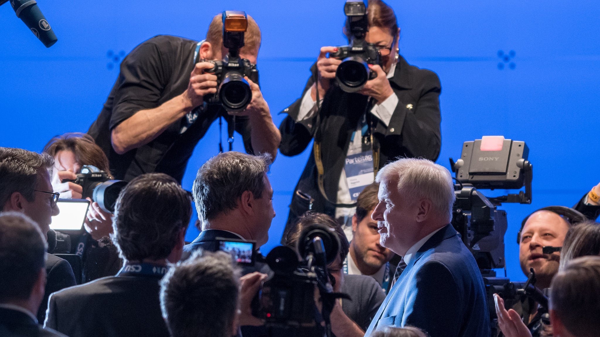 "Weltuntergangsstimmung": Wie Seehofer gegen Söder austeilt 